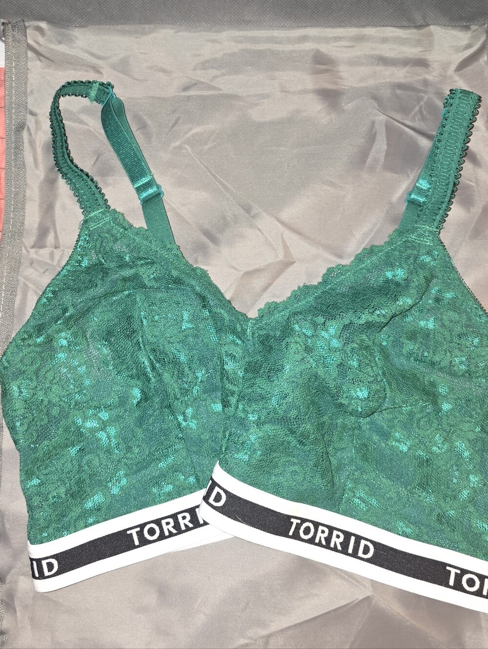 EUC Torrid Sport Logo Emerald Green Floral Lace Bralette Size 1